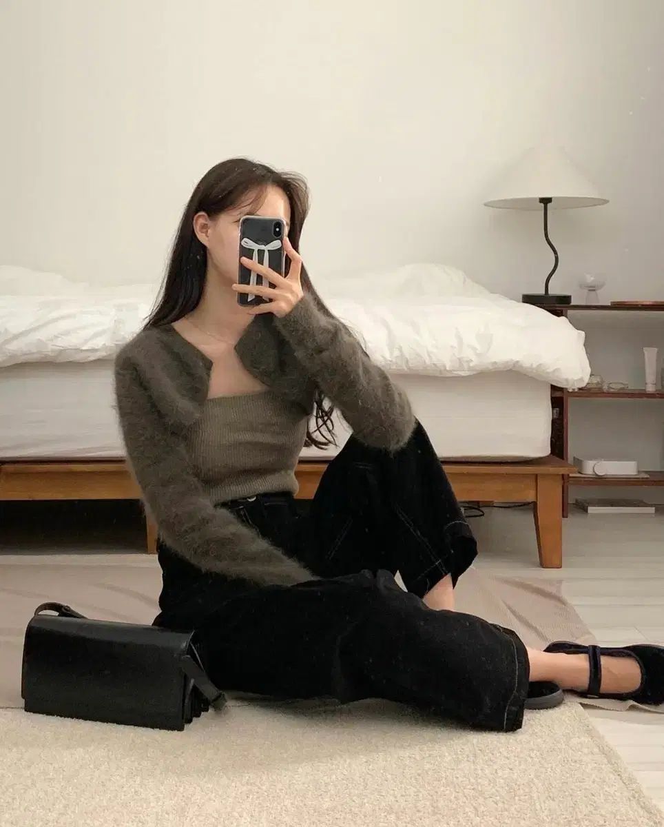 S DIAGONAL ダイアゴナル タック ワイド デニム パンツ ネイビー KARA カラ 許英智 着用