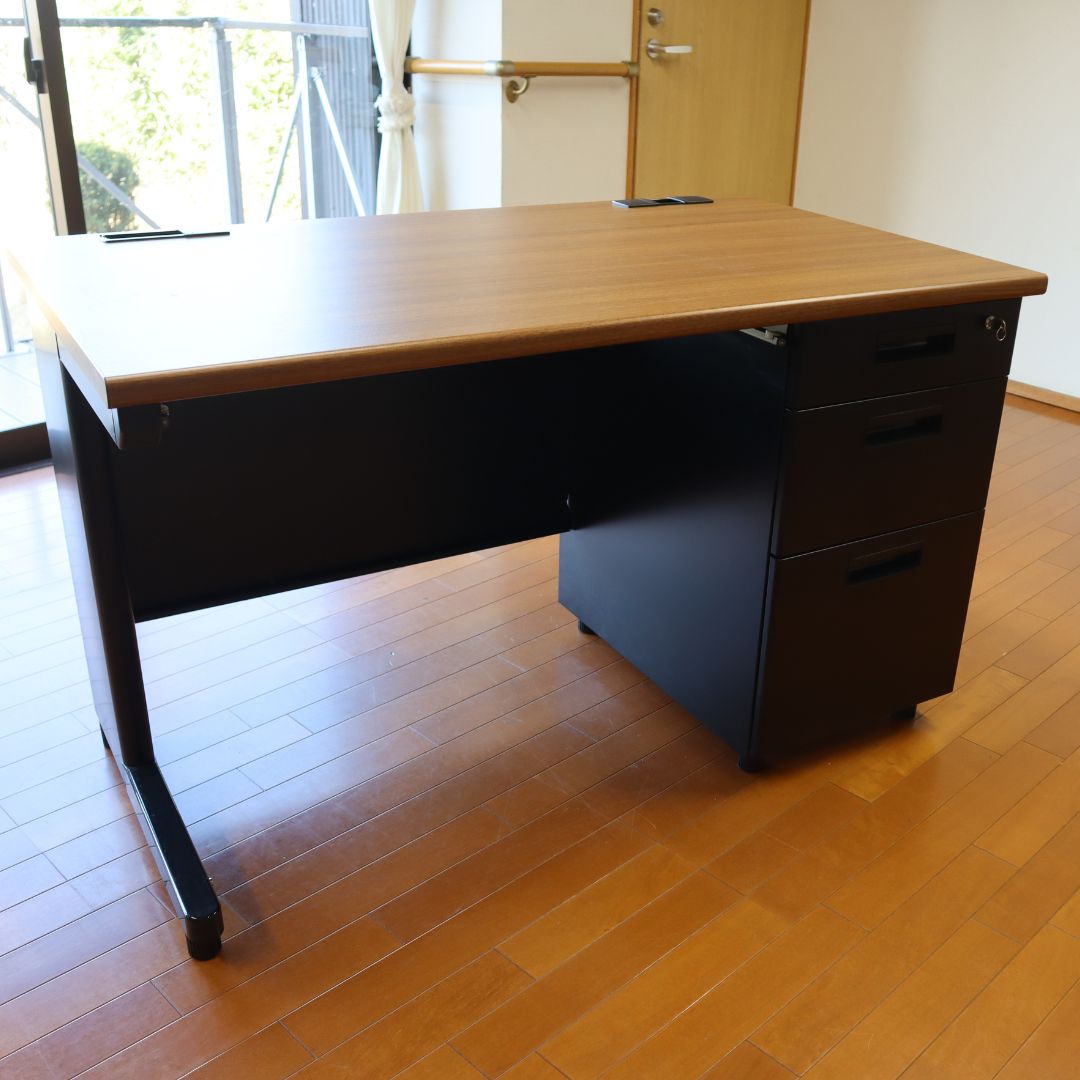 オフィスコム 片袖スチールデスク 幅1200 鍵付 ブラック 使用半年