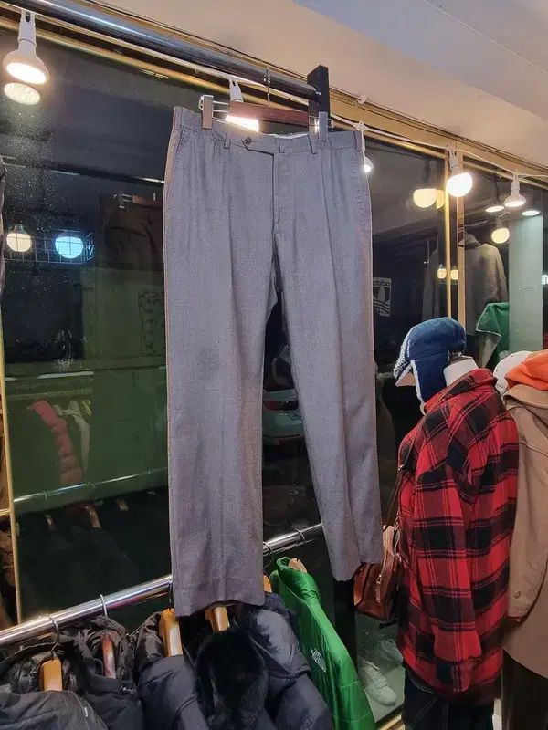 Classic 必須アイテム Ermenegildo Zegna エルメネジルド ゼニア ウール スラックス