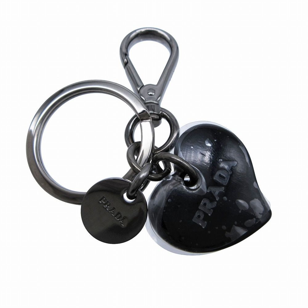 【masumin】PRADA ブラック ロゴ ハート キーホルダー 美品 PRADA プラダ ロゴ入り ハート キーホルダー バッグチャーム
