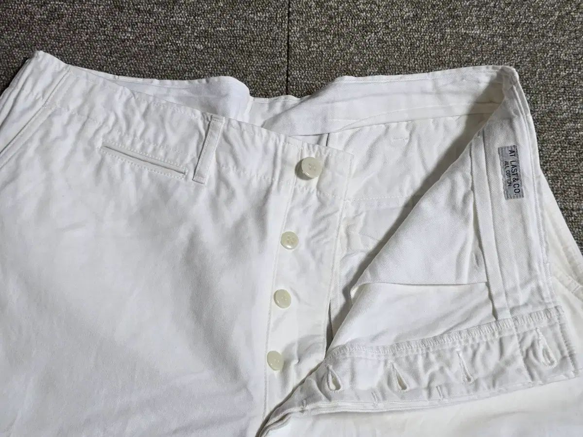 アットラスト タイムウォーンクロージング チノパン atlast TIMEWORN CLOTHING(タイムウォーンクロージング) At Last&Co(アット