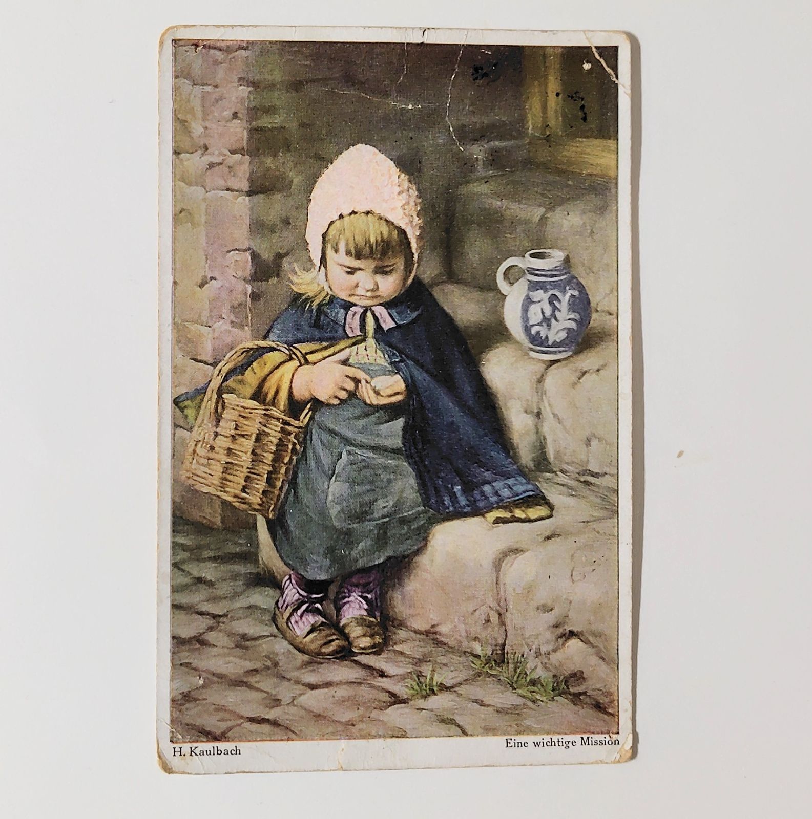 ヴィンテージ古い刺繍絵画    ヨーロッパの少女の絵画     アンティークの絵 ヴィンテージ古い刺繍絵画 ヨーロッパの少女の絵画 アンティークの絵