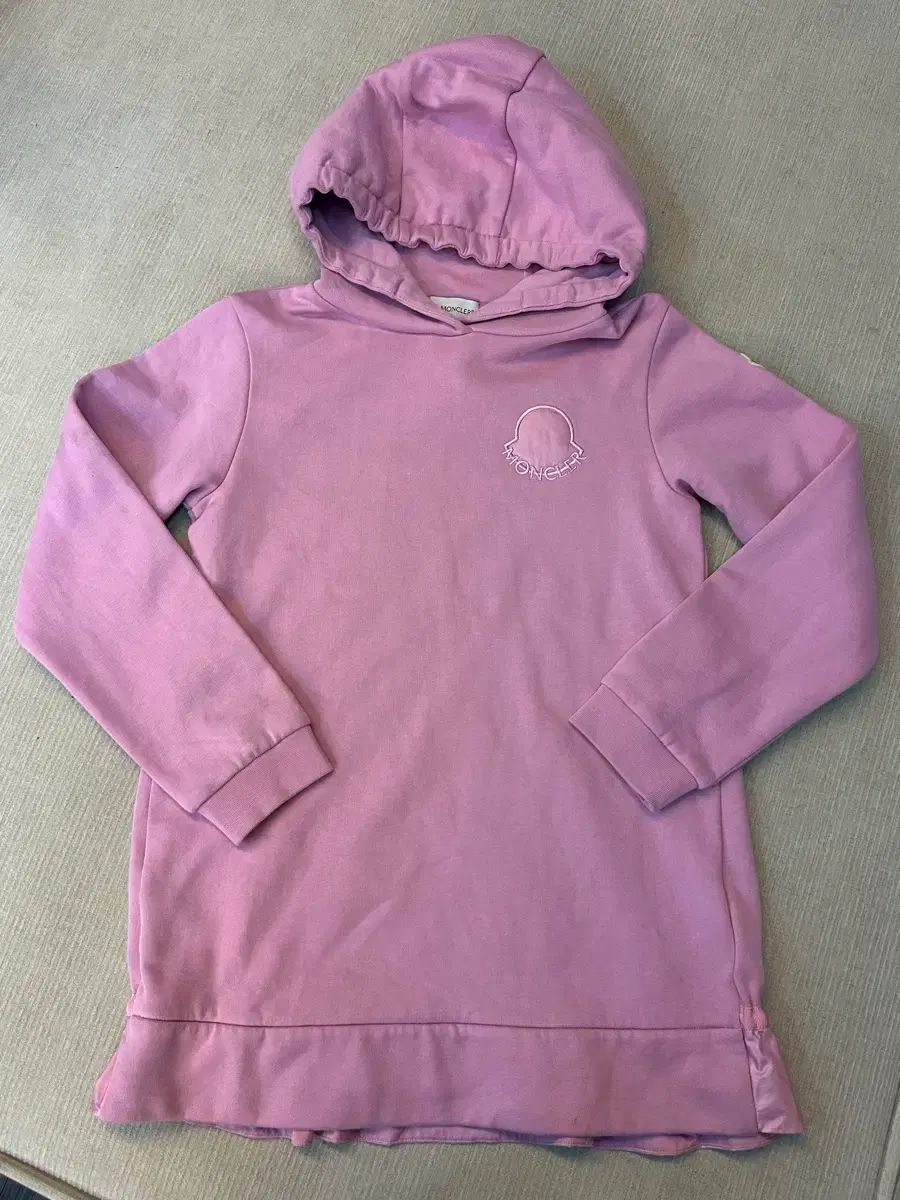 モンクレール キッズ ピンク フーディー 12 A