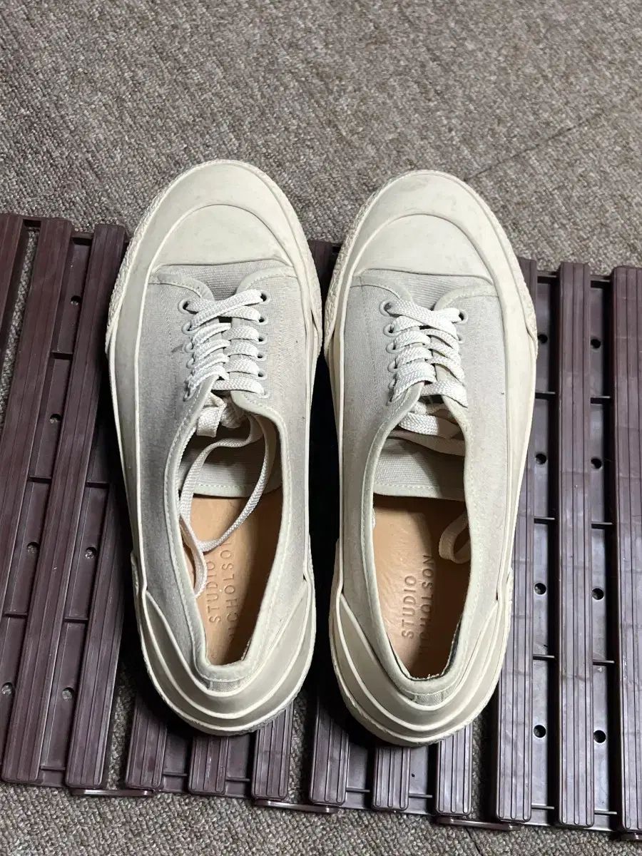 スタジオ ニコルソン