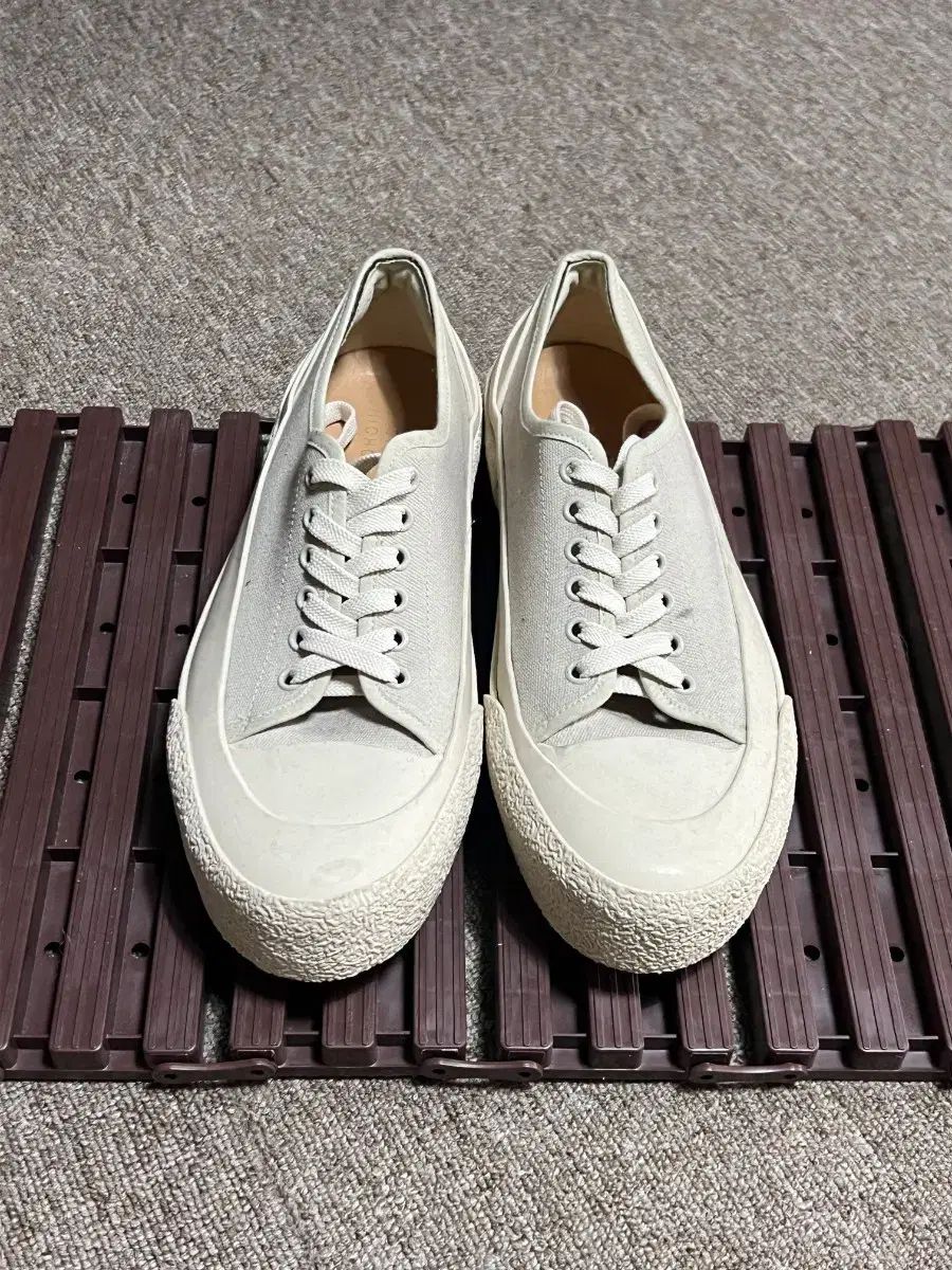 スタジオ ニコルソン スニーカー 42