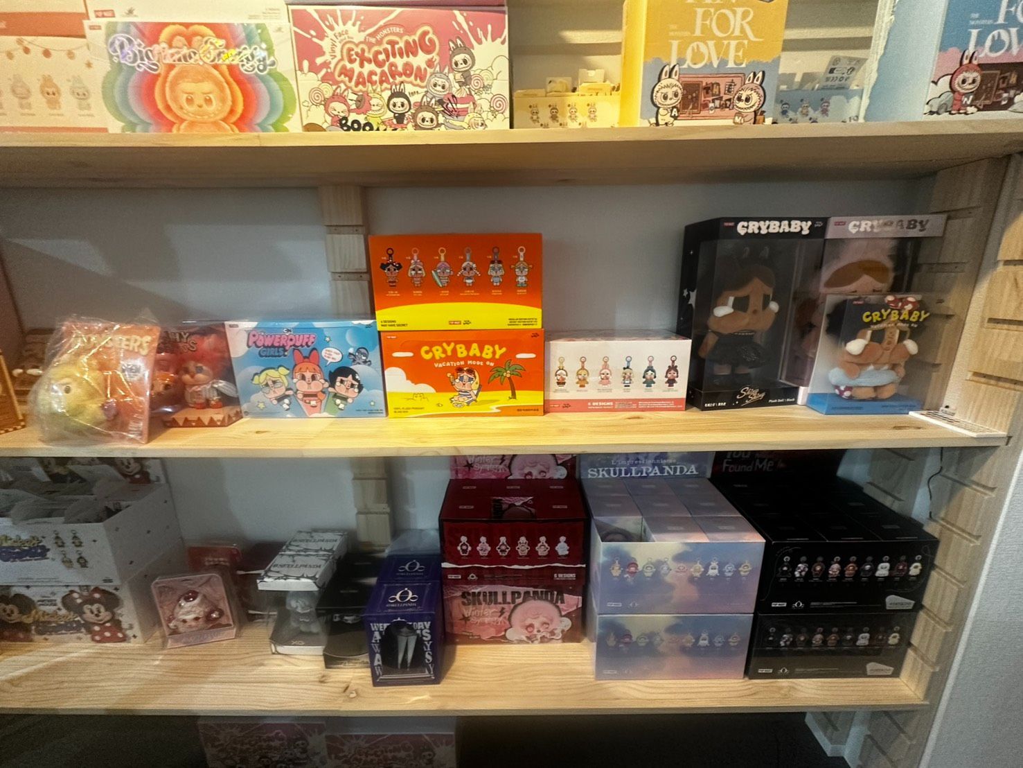 THE MONSTERS Exciting Macaron ぬいぐるみシリーズ １アソート 着せ替え人形 ビニールプール