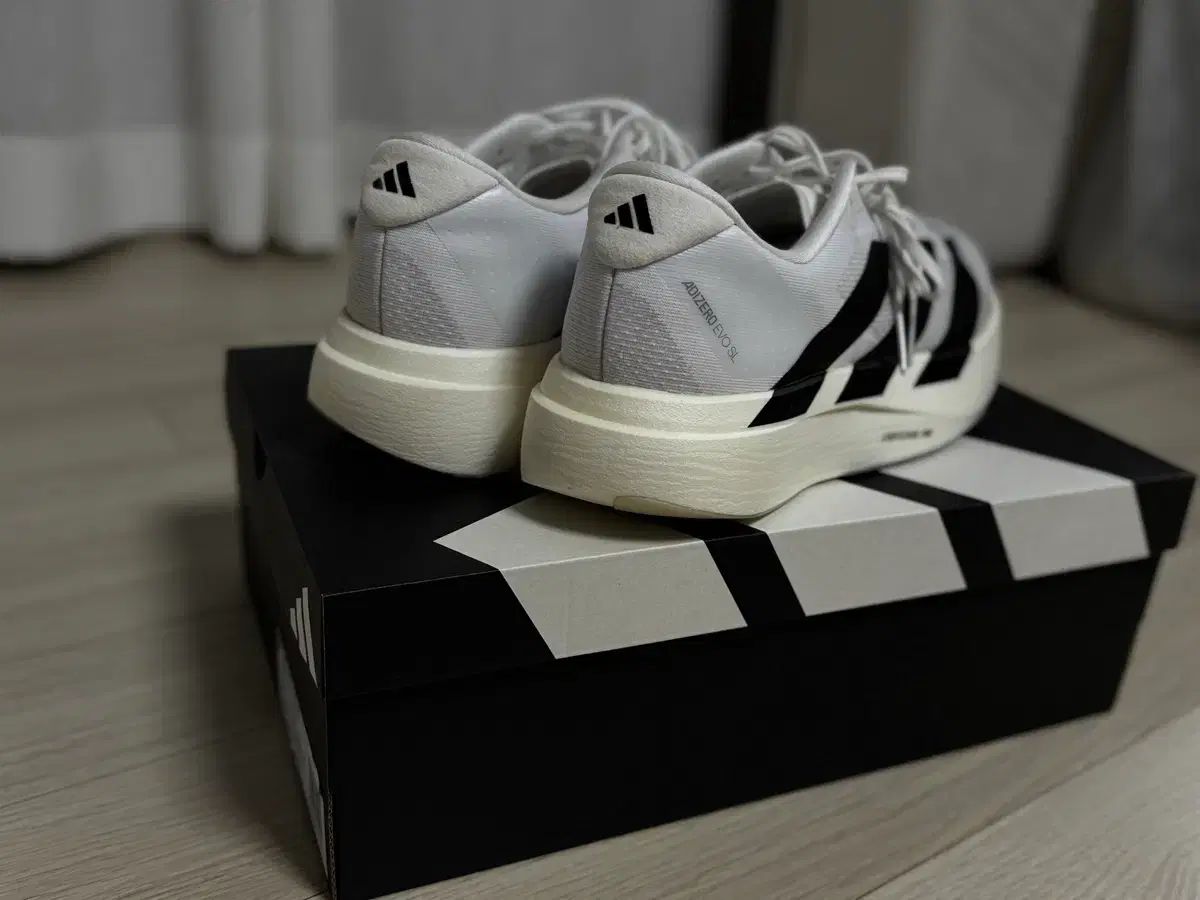 アディダス evo sl エボ スル 295