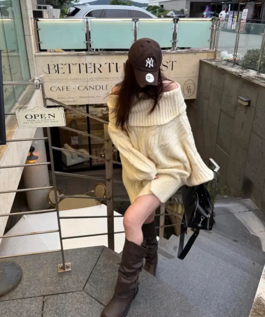 厚手 ケーブル編み オフショルダー ニット ONE PIECE ブラック