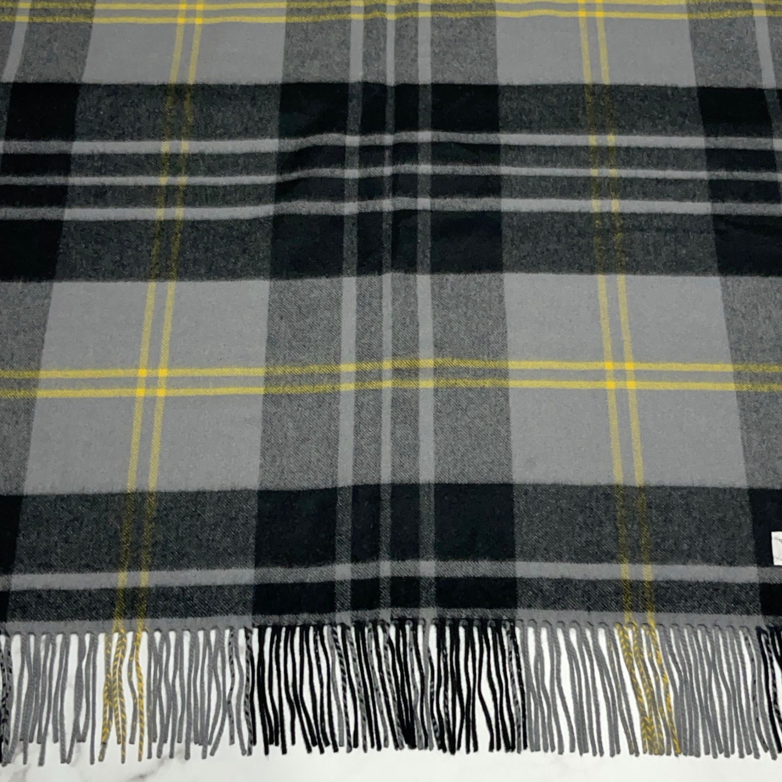 美品 ジョンストンズ オブ エルガン Johnstons of Elgin グレー