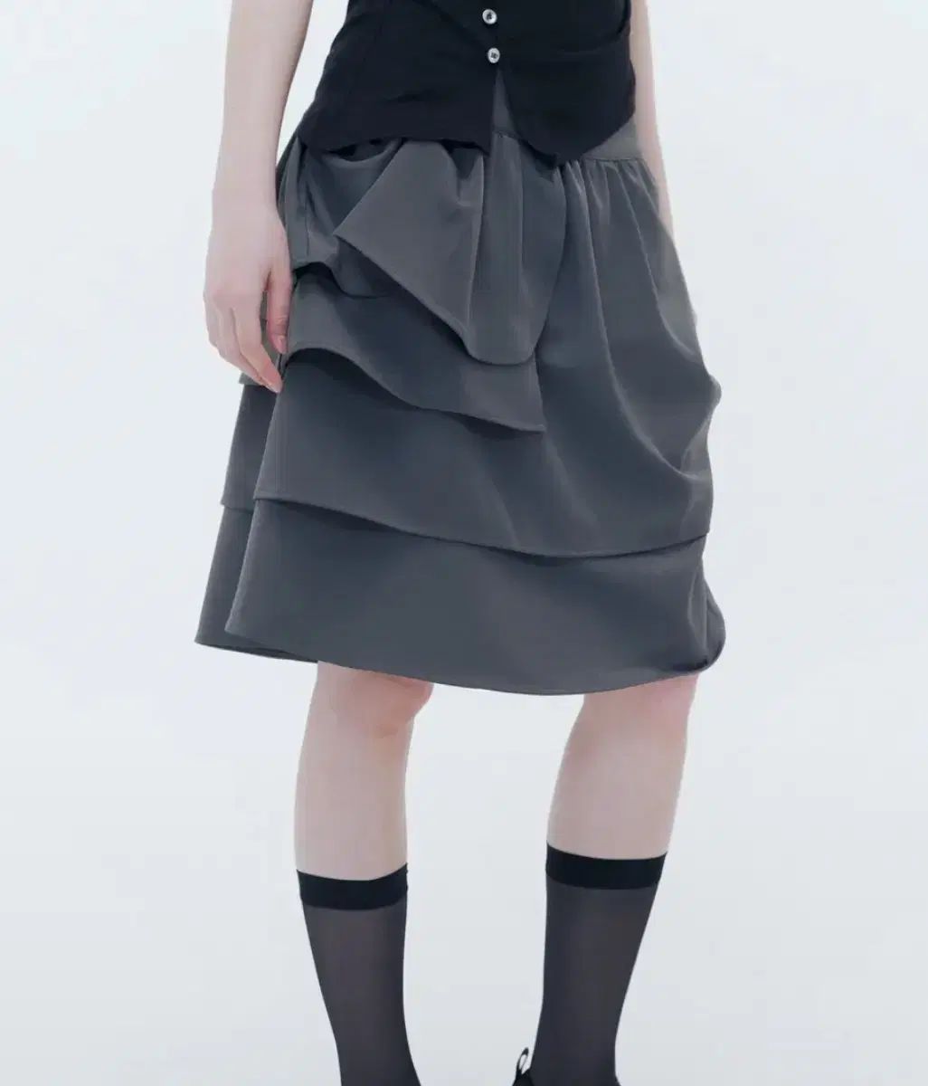 ミセキ ソウル アシンメトリー レイヤード ミディ スカート チャコール