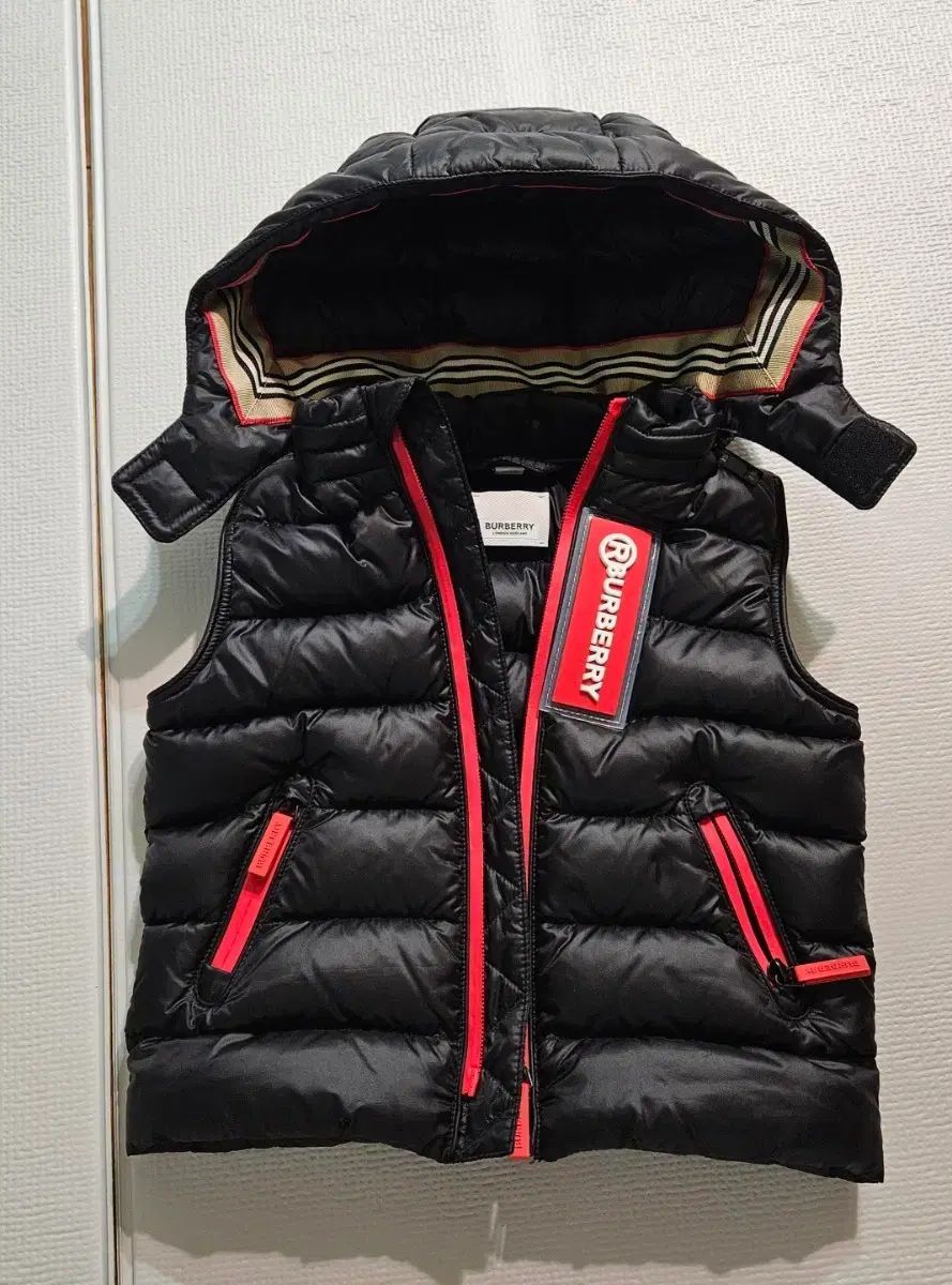 バーバリー キッズ ダウンベスト 2 y a t 24 m 92 cm
