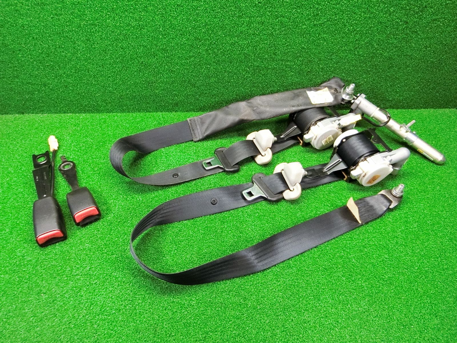 13081 スズキ ワゴンR MH 22 S フロント シートベルト 左右セット キャッチ 84940-81 J 0 84920-58 1