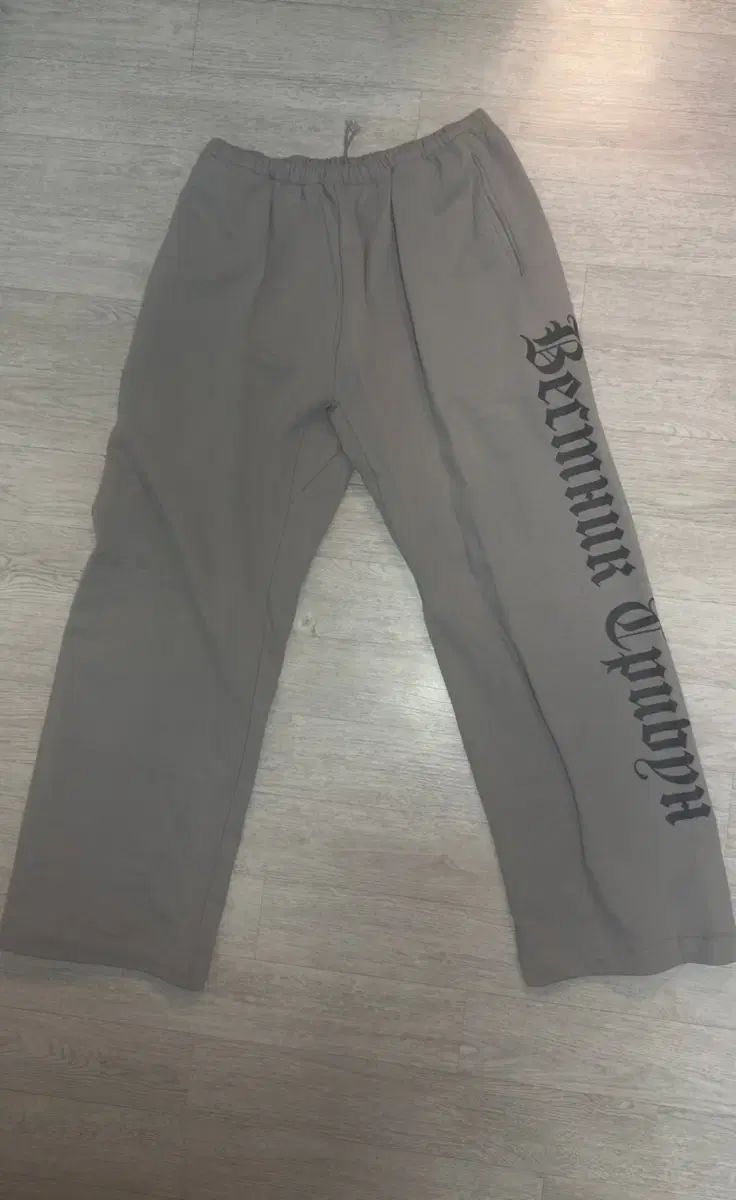 イージーゴーシャ ゴーシャラブチンスキー ツリー スウェットパンツ