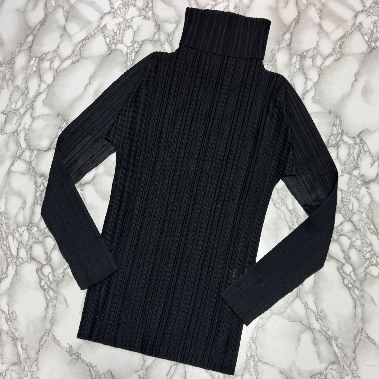 イッセイミヤケ　プリーツプリーズ　長袖　タートル 希少【pleats please issey miyake プリーツプリーズ イッセイミヤケ