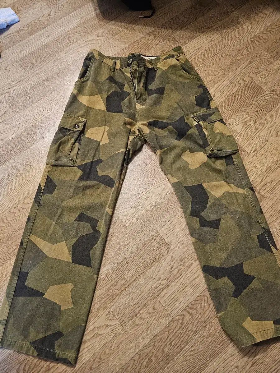 エンベロープ カモ カーゴパンツ