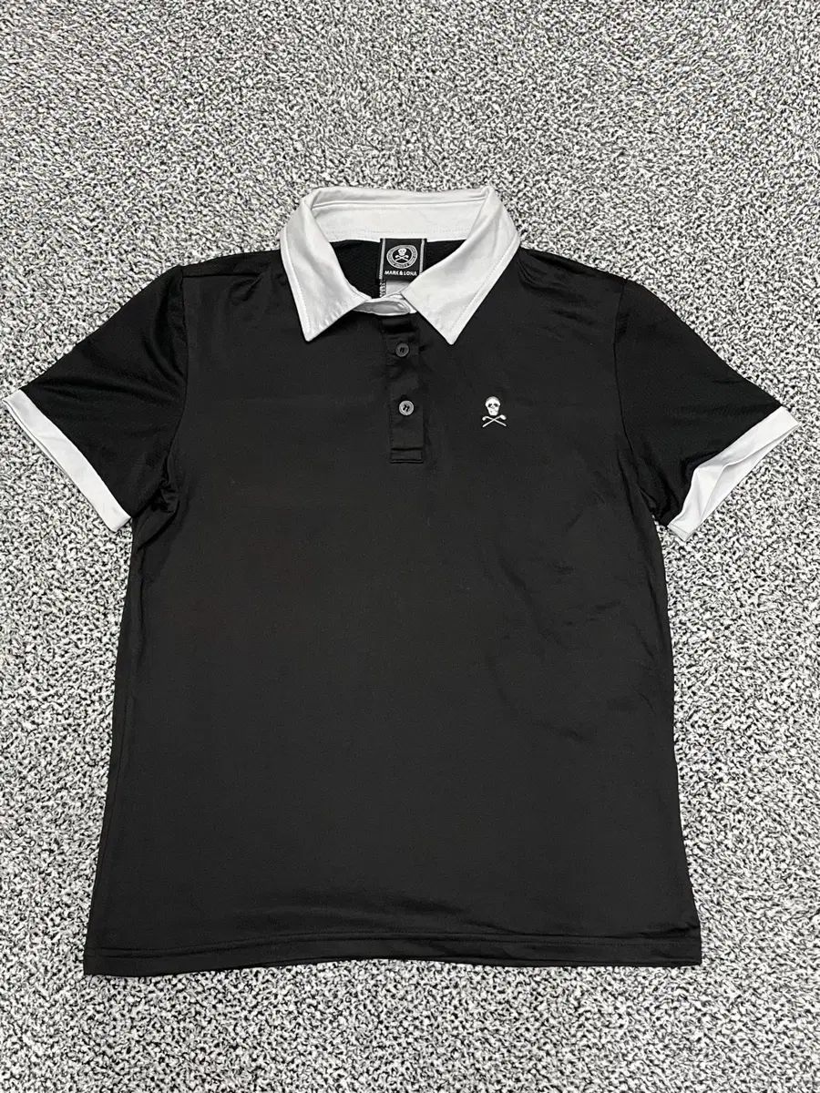 マークアンドロナ半袖シャツ マークアンドロナ トップスゴルフ レディースホワイト ブラック 半袖
