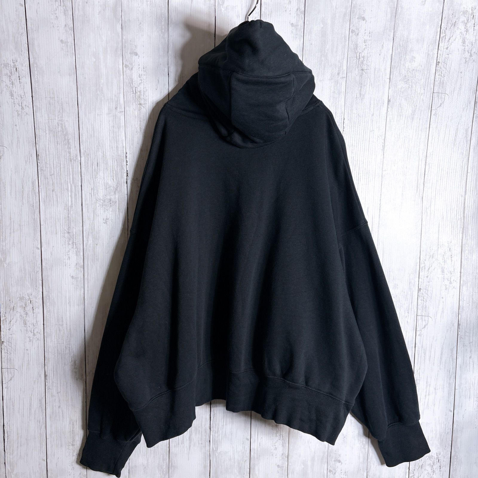 【かたつむり様】ナイキ 刺繍センターロゴ パーカー トラヴィス着用 M ブラック 国内正規品】ナイキ センターロゴ刺繍 ブラック ユニセックス 男女兼用