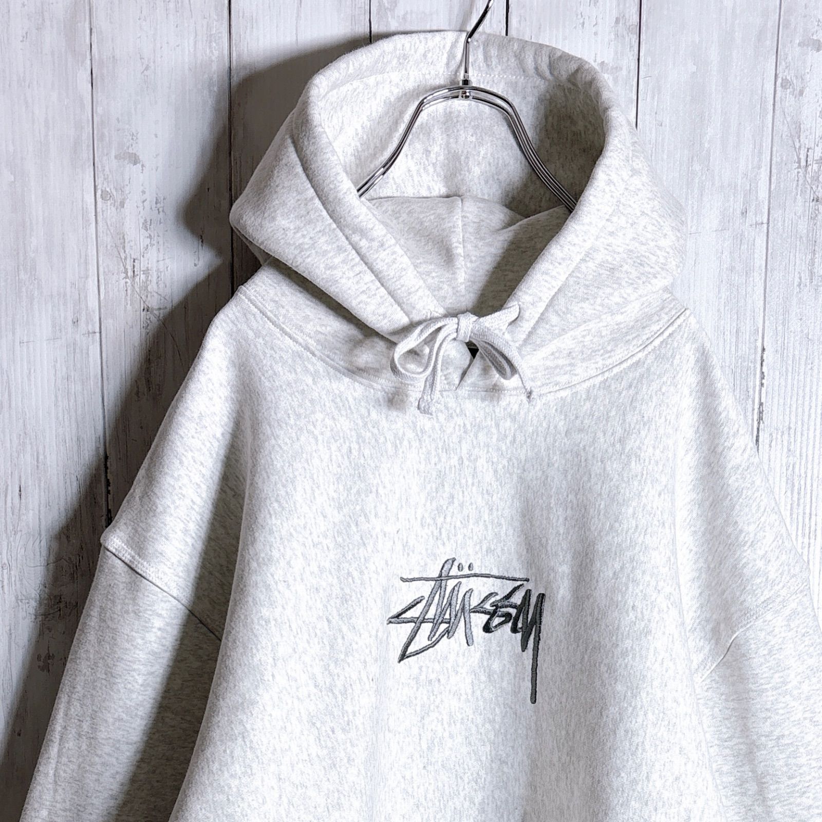 入手困難】ステューシー STUSSY ストックロゴ 刺繍 グレー パーカー 