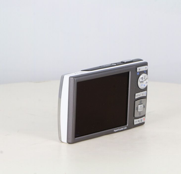 olympus オリンパス　μ(ミュー) 1060 ☆外観良好☆　シルバー オリンパス ニュースリリース： スリムボディに光学7倍ズームレンズと