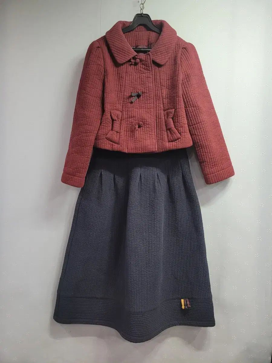 66 キルティング ジャケット プリーツ スカート セット