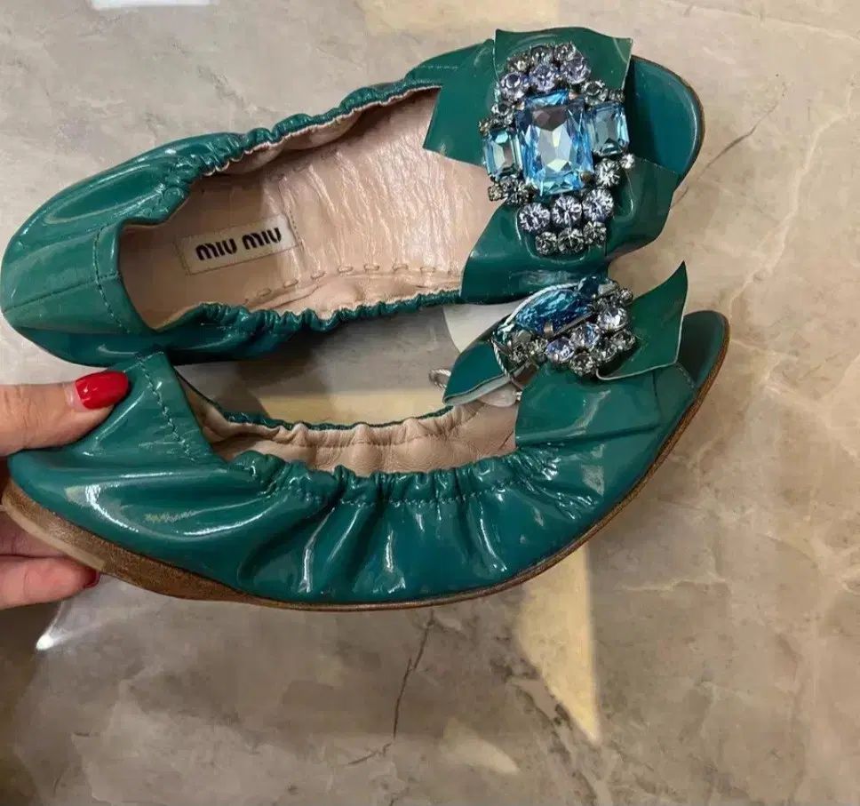 ミュウミュウ エメラルド リボン 装飾 フラット シューズ 36 フラットシューズ バレエシューズ パンプス 靴