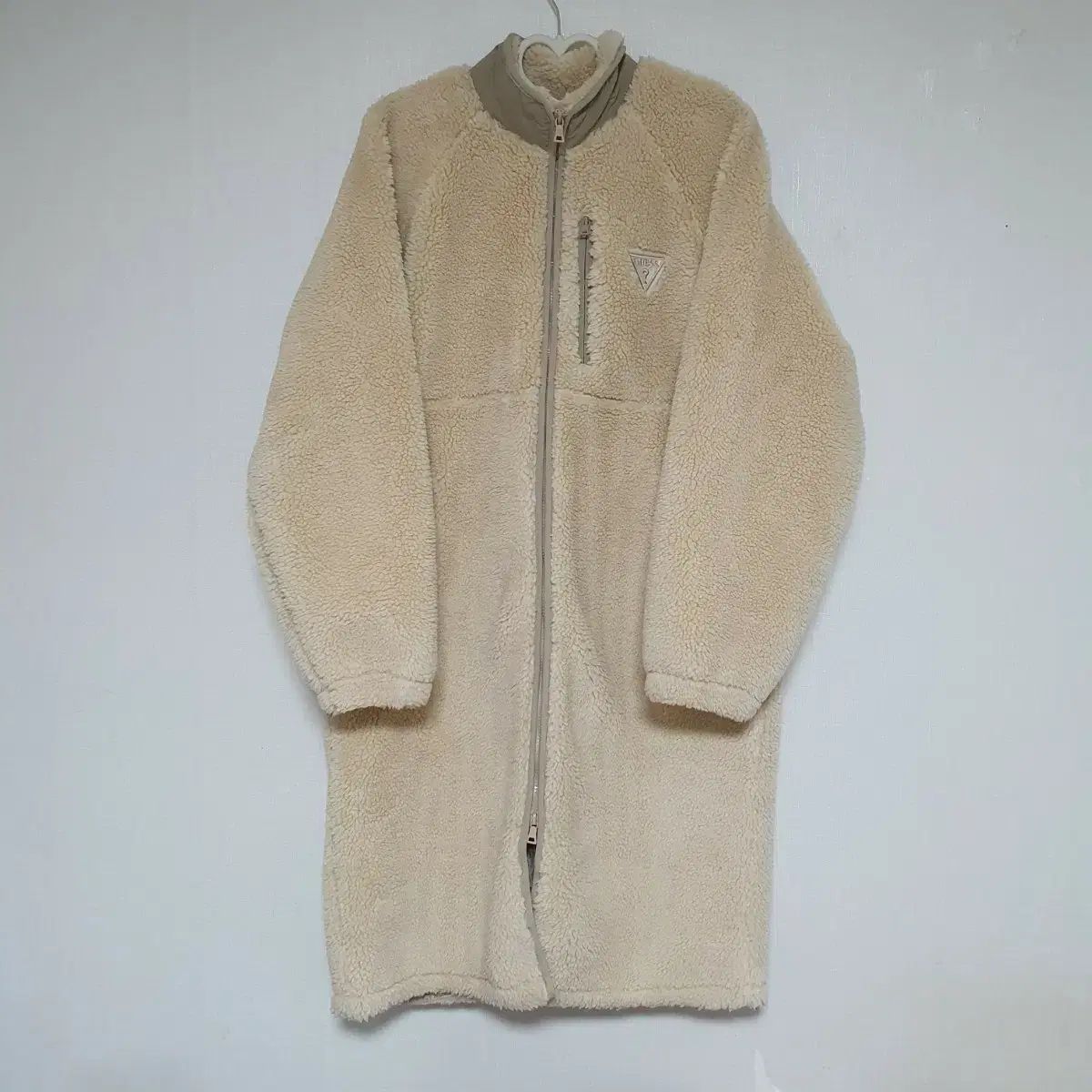 L GUESS アイボリー ボア フリース ロング ジップアップ 商品