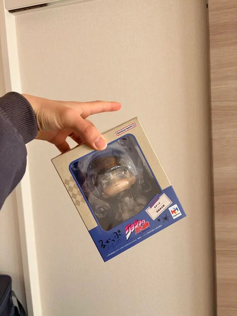 ジョジョの奇妙な冒険 空条 承太郎 Look UP フィギュア