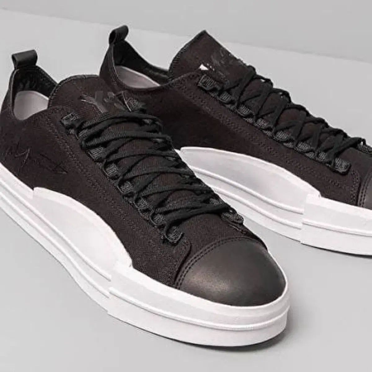 235 Y-3 adidas Yohji Yamamoto ヨウジ ヤマモト ブラック ロートップ スニーカー シューズ