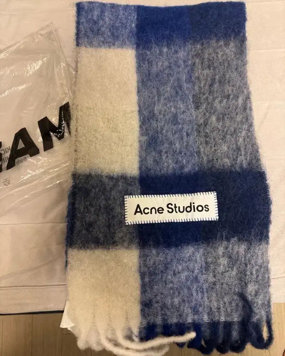 Acne Studios アクネストゥディオズ ブルー CHECK ルー マフラー