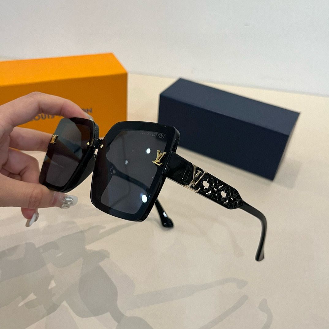 大人気の限定☆極美品 LOUIS VUITTON ルイヴィトン レディース