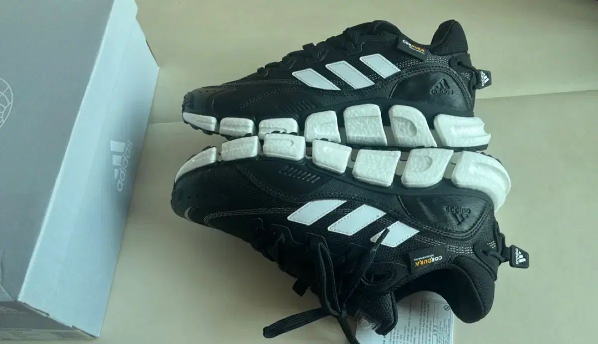 冬靴 アディダス クーラマ ラマ 麻 ブースター 260 定価 169000