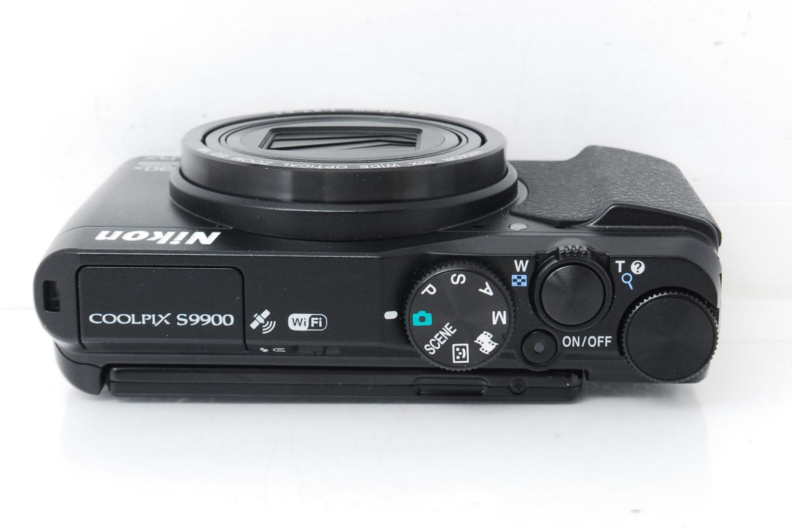 ☆美しい写真を手軽に！自撮りOK♪Wi-Fi機能搭載☆ニコン COOLPIX