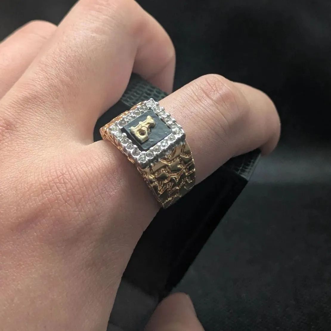 イニシャルリング L