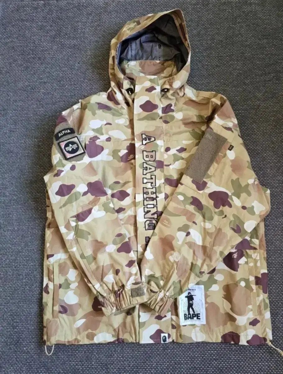 アベイシングエイプ x アルファ インダストリーズ コラボ ジャケット 雑誌付録トートサービス