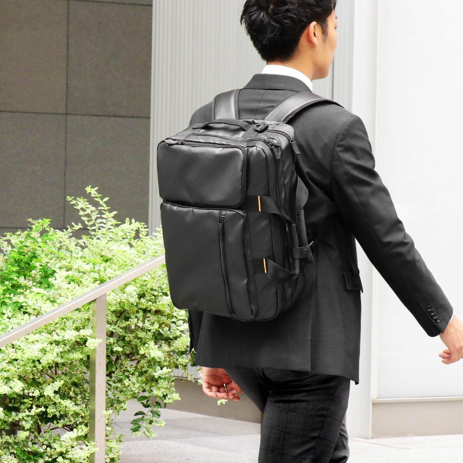 エレコム ビジネスバッグ 3 WAY リュック 手提げ ショルダー 二気室 15.6 inchPC対応 撥水 キャリーホルダー付 ブラック BM-F 04 XBK