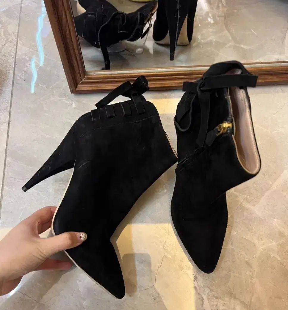 ミュウミュウ ブラック スウェード 힐 ビューティ リボン 装飾 37 5