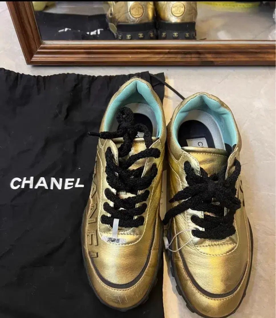 シャネル GOLD スニーカー レディース スポーツシューズ 36 5