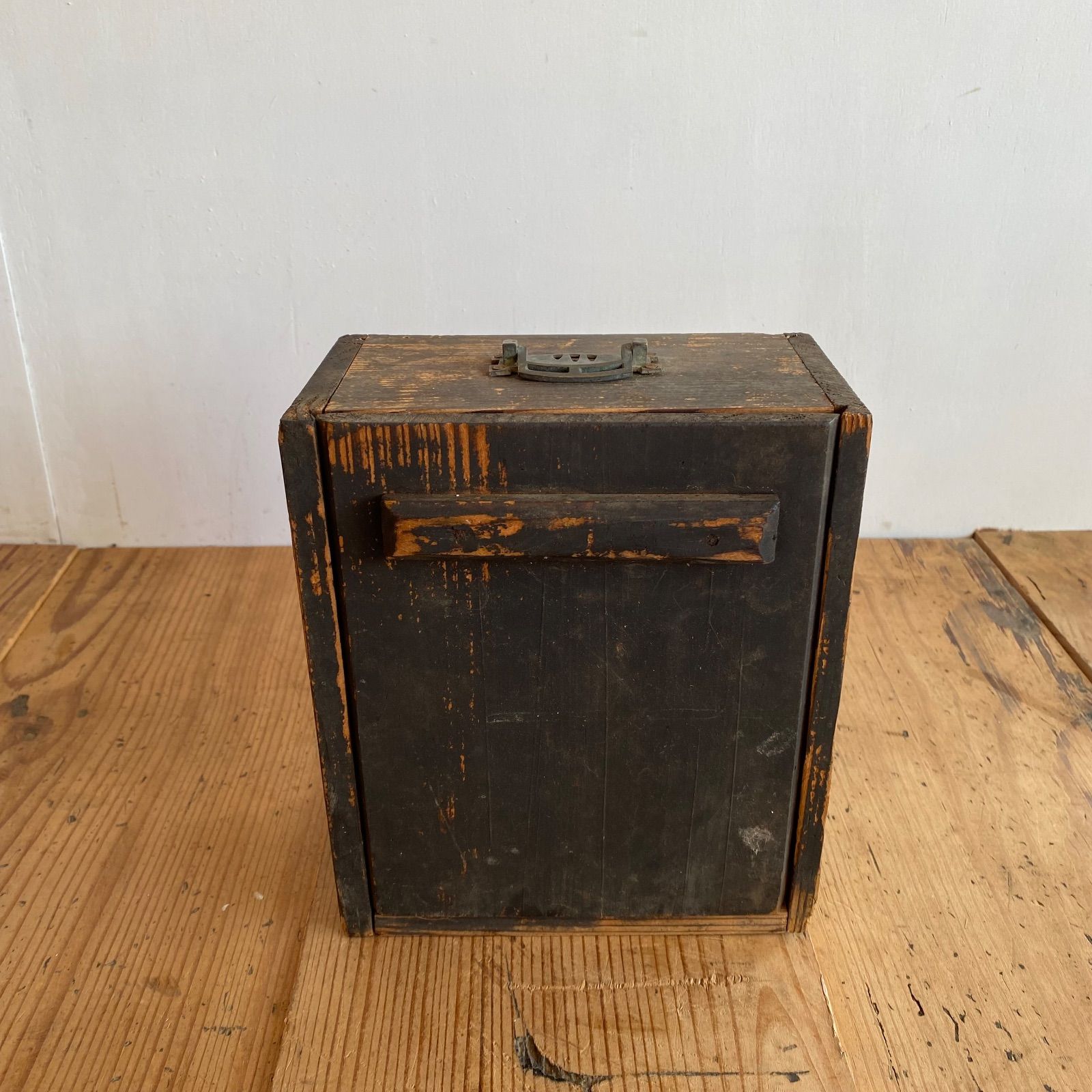 【まとめ買い歓迎】アンティーク　古い木製ガラスケース　お菓子ケース　収納箱　1台 まとめ買い歓迎】アンティーク 古い木製ガラスケース お菓子ケース