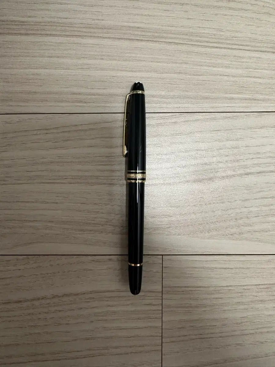 MONT BLANC ブラック ボールペン