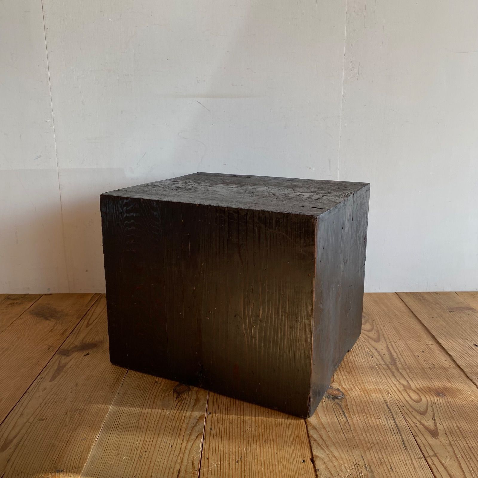 アンティーク 古家具 小引き出し 箪笥 黒塗り 収納棚 古道具 y480