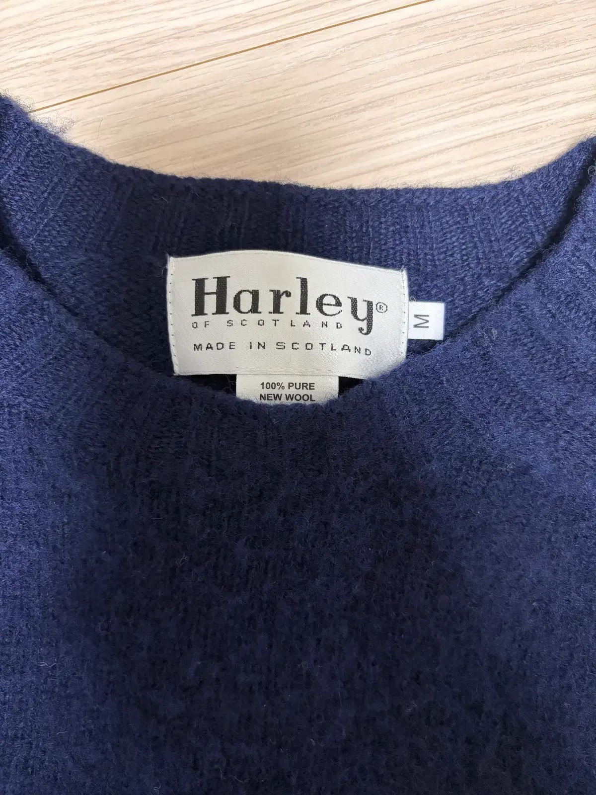 ハーレーオブスコットランド シェットランドニット ニューネイビー カラー M サイズ
