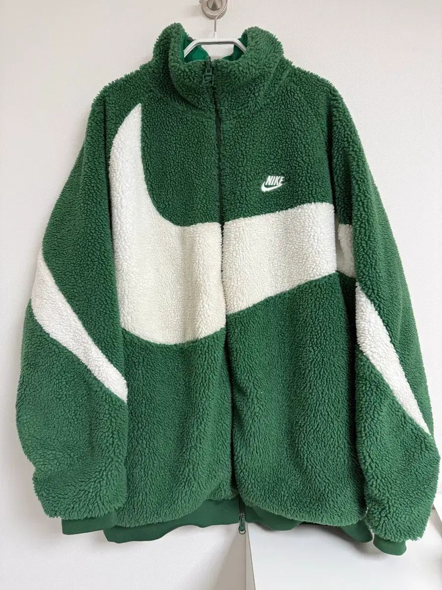 ナイキ グリーン 白 ボア フリース ジャケット