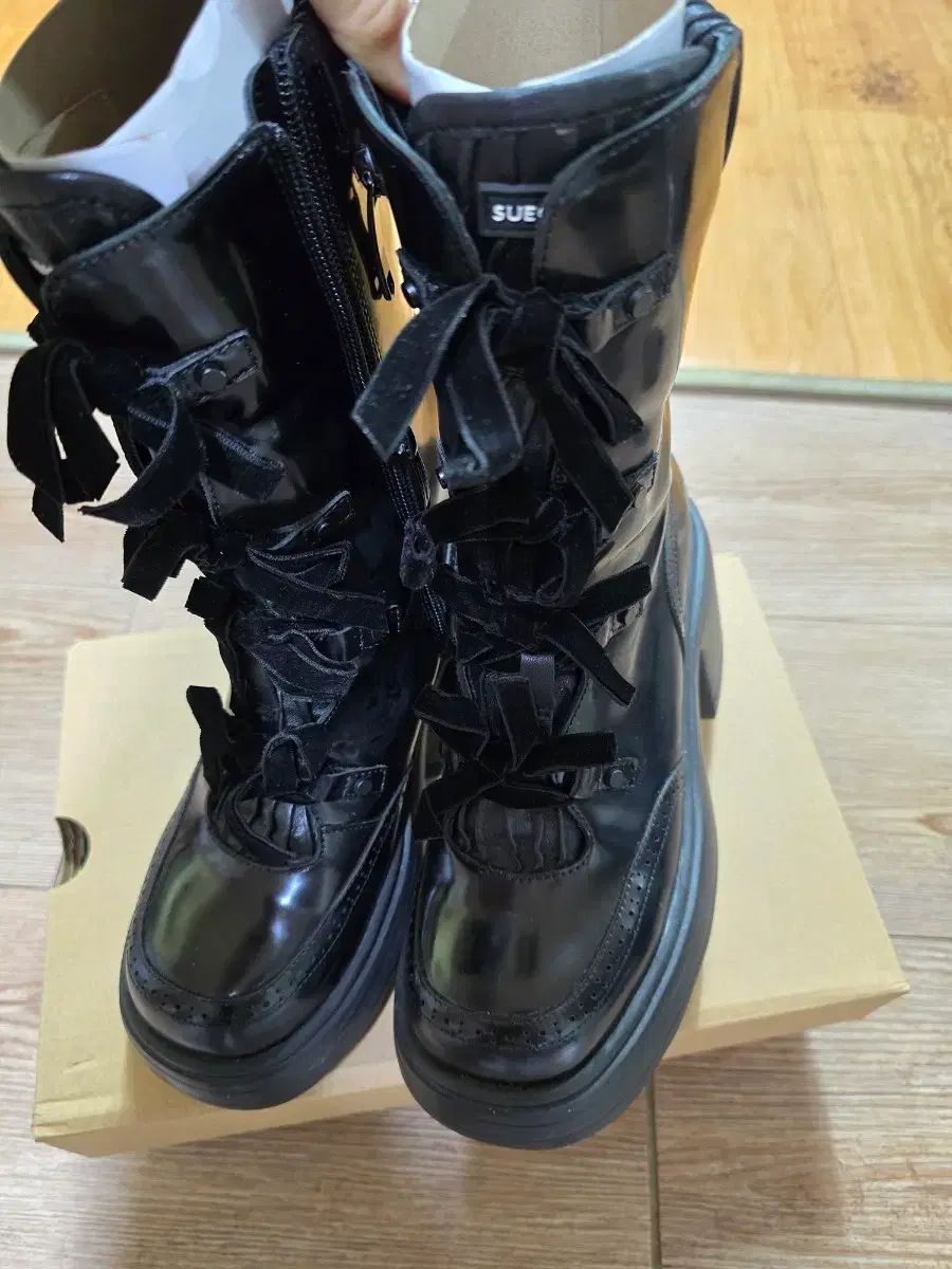 SUECOMMA BONNIE シューコンマボニー ドゥギー レースアップ ブーツ