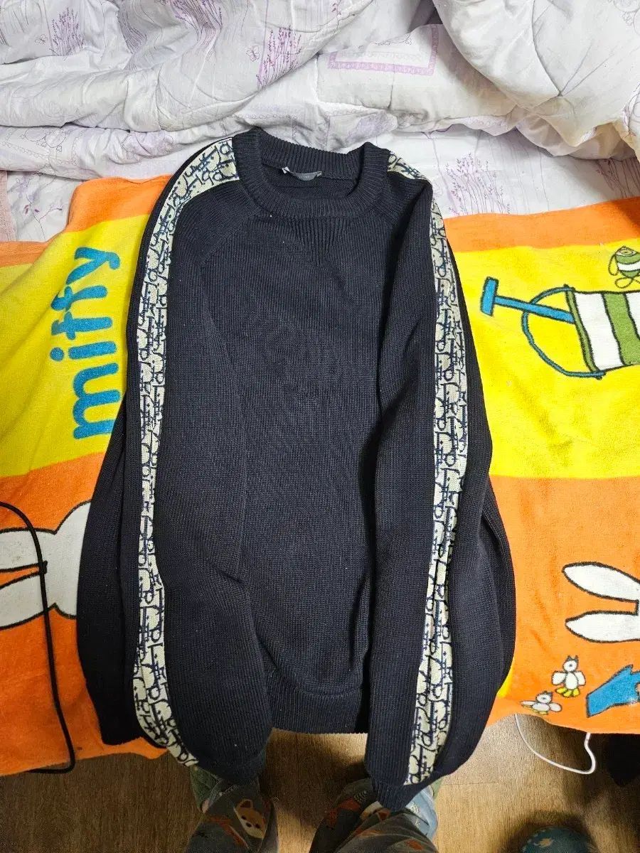 ディオールインサートニット Sです