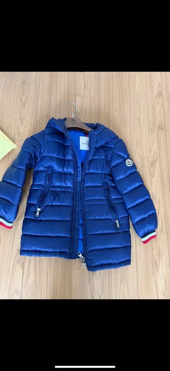 モンクレール キッズ ブルー ダウン アウター 8t - メルカリ