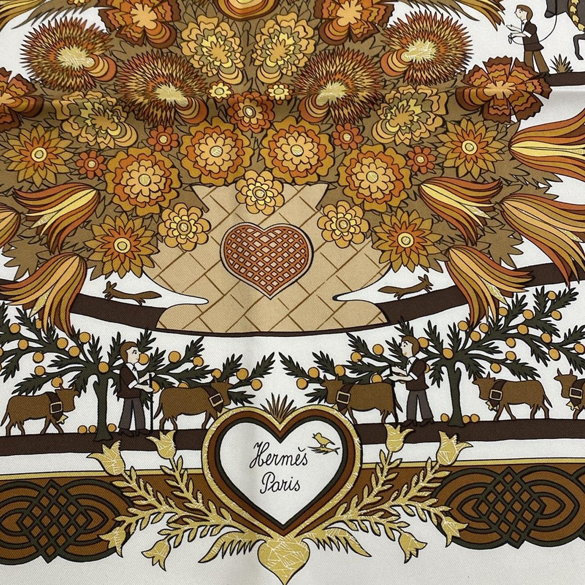 HERMES(エルメス) スカーフ美品 カレ90 アイボリー×ブラウン×マルチ