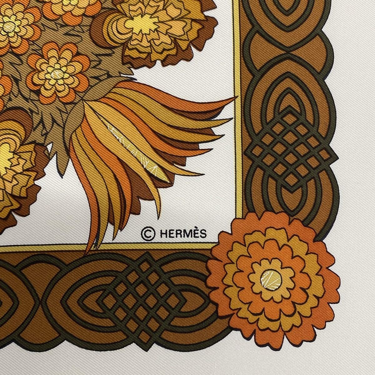 HERMES エルメス スカーフ カレ90 アイボリー×ブラウン×マルチ Decoupages シルク