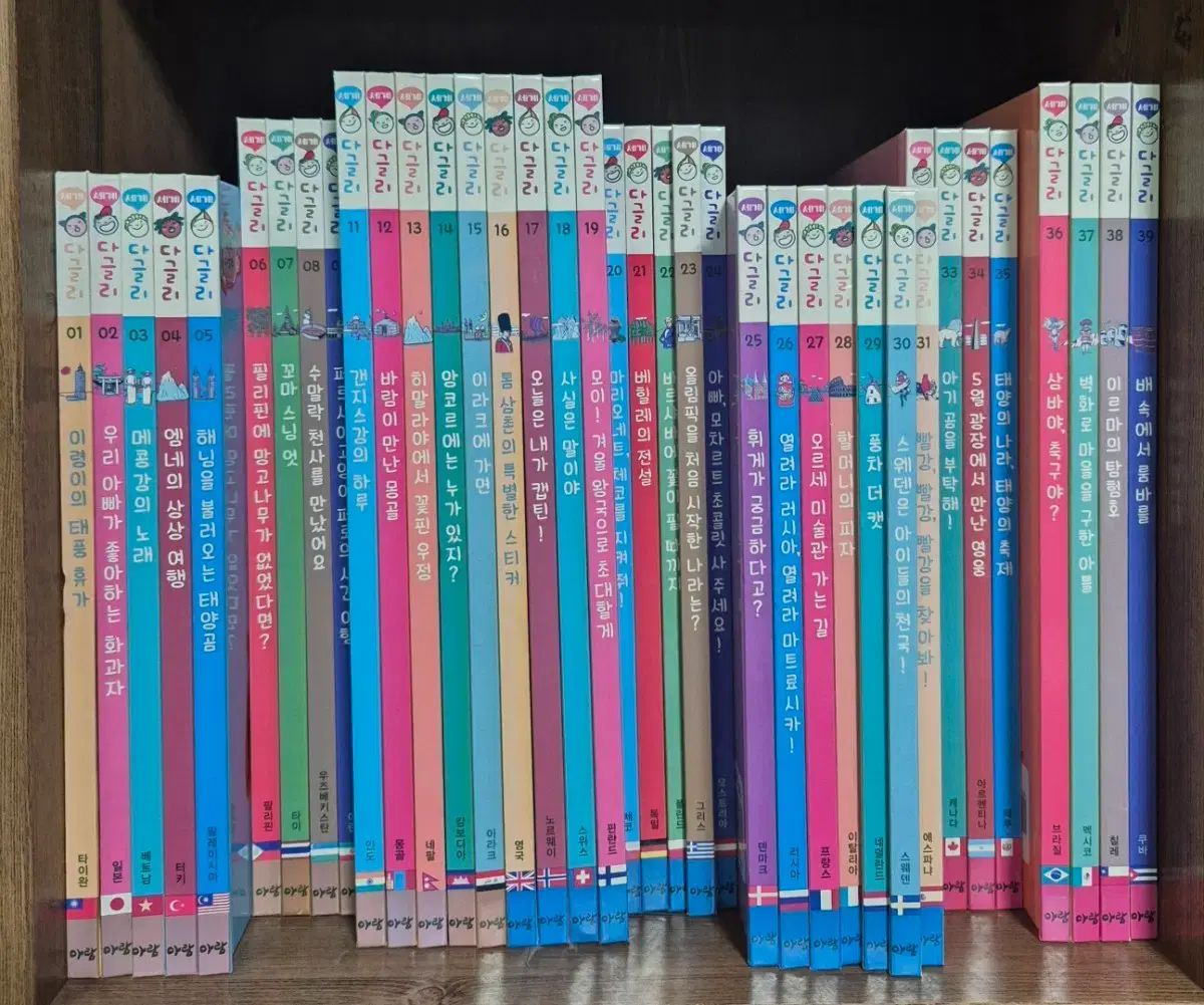 アラム世界コメントリー 73巻中 72巻 ステッカー パスポート