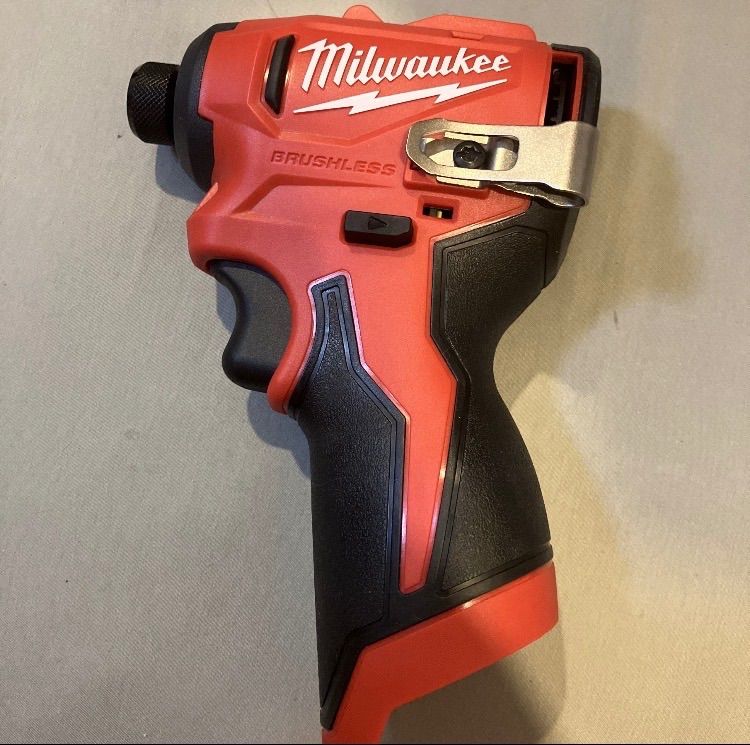 M 12サブコンパクト電動インパクトドライバーmilwaukee