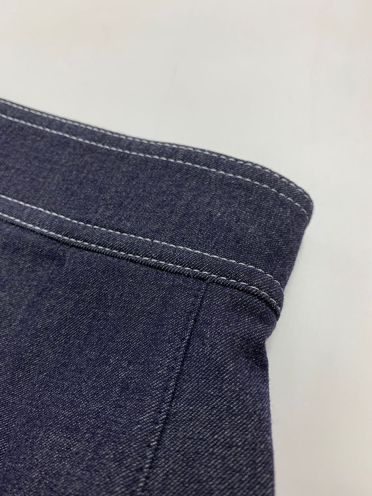 ネイビー ストレッチ